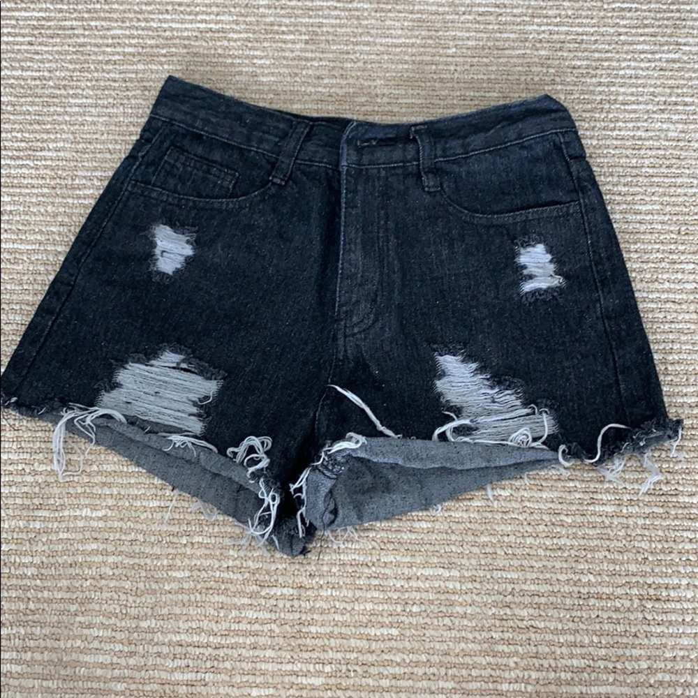 High waisted black jean shorts 🖤